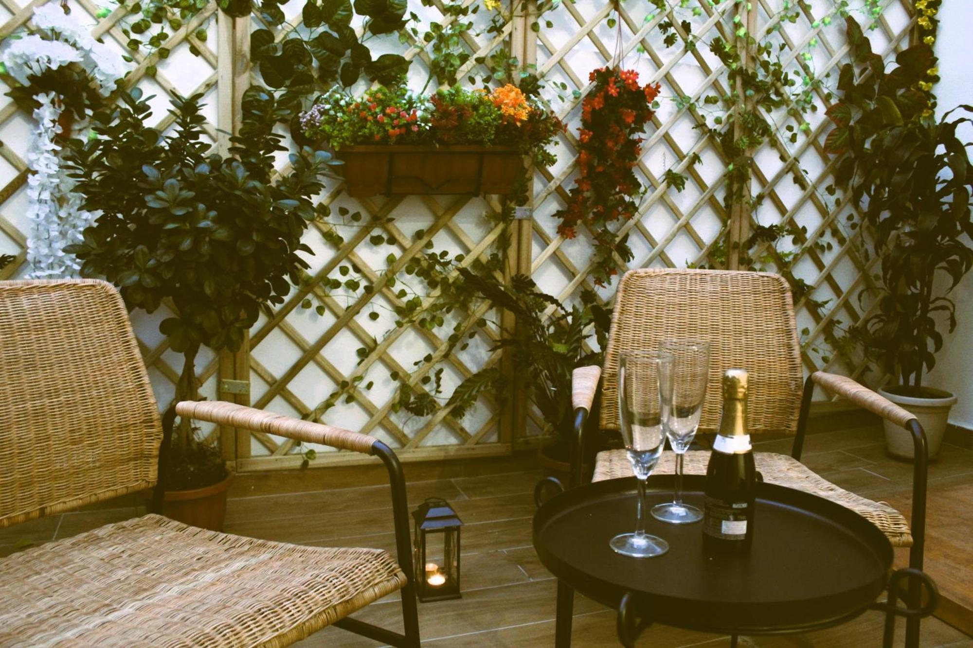 Blackwoody Contemporary Rooms - Napoli Centro Storico Exterior foto